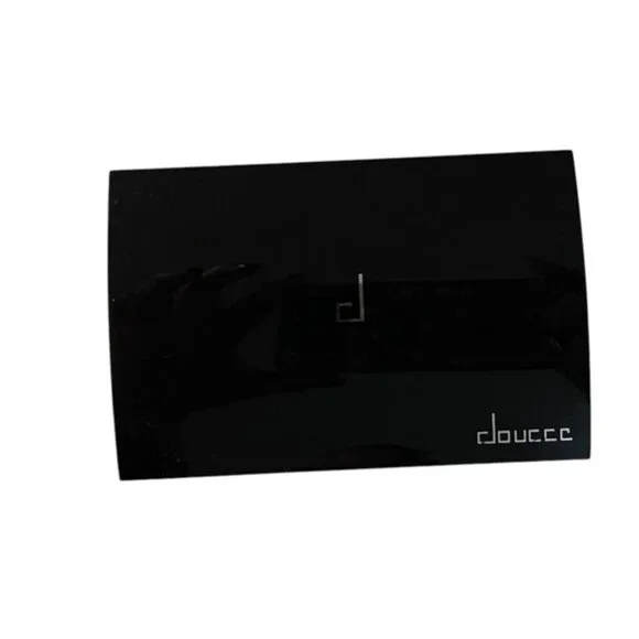 Doucce Free Nation Smokey Eye Finish Eyeshadow Palette NEW - Picture 2 of 3